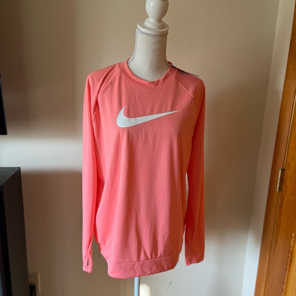 Nike Tops - Nike Women’s Long Sleeve Top NWT